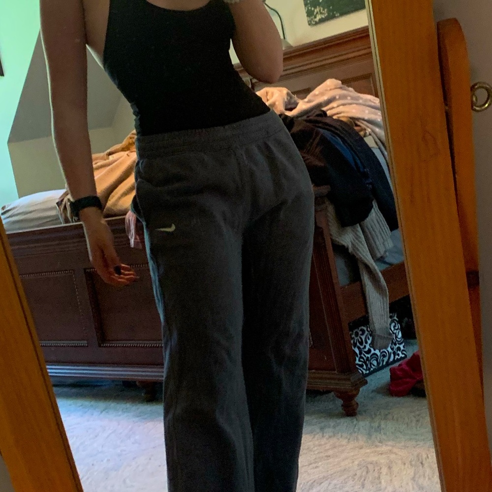Dark gray Nike sweatpants